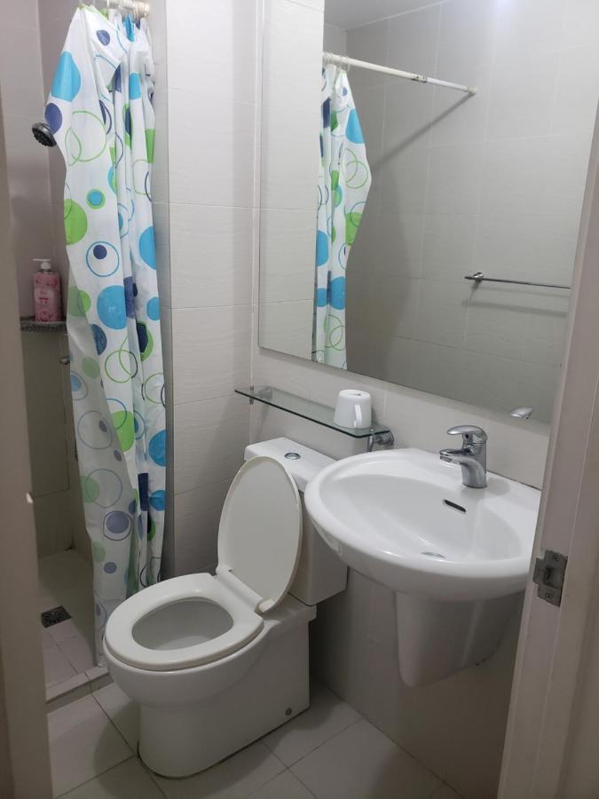 Mandaluyong Sutherland Tower Acqua Private Residences מראה חיצוני תמונה